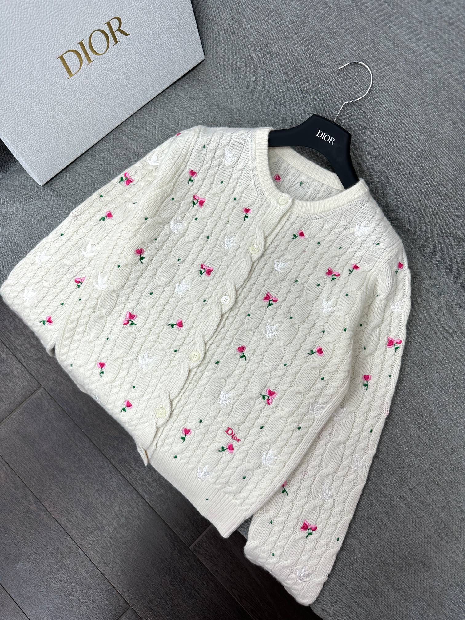 CD Cardigan Small Floral Embroidery Ivory Wool 349481