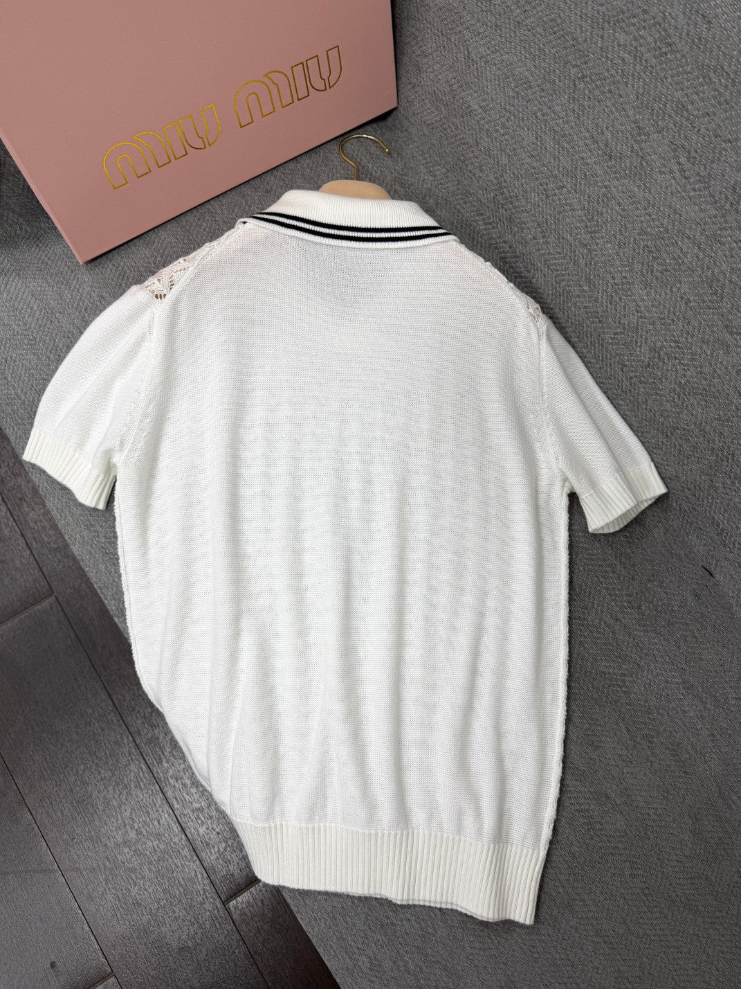 Miu 26s Perforated Collar Short-Sleeve White Cotton 414815