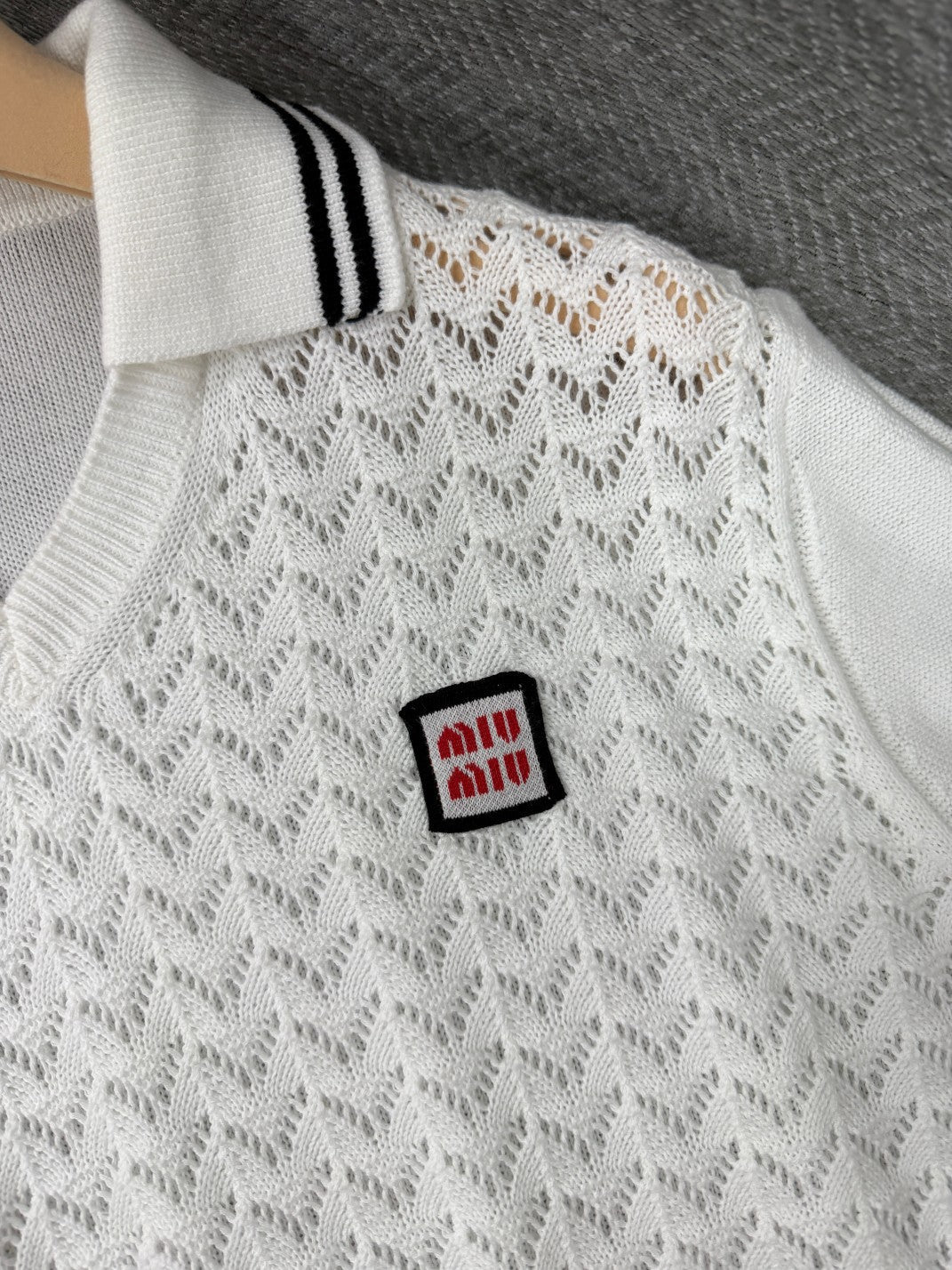 Miu 26s Perforated Collar Short-Sleeve White Cotton 414815