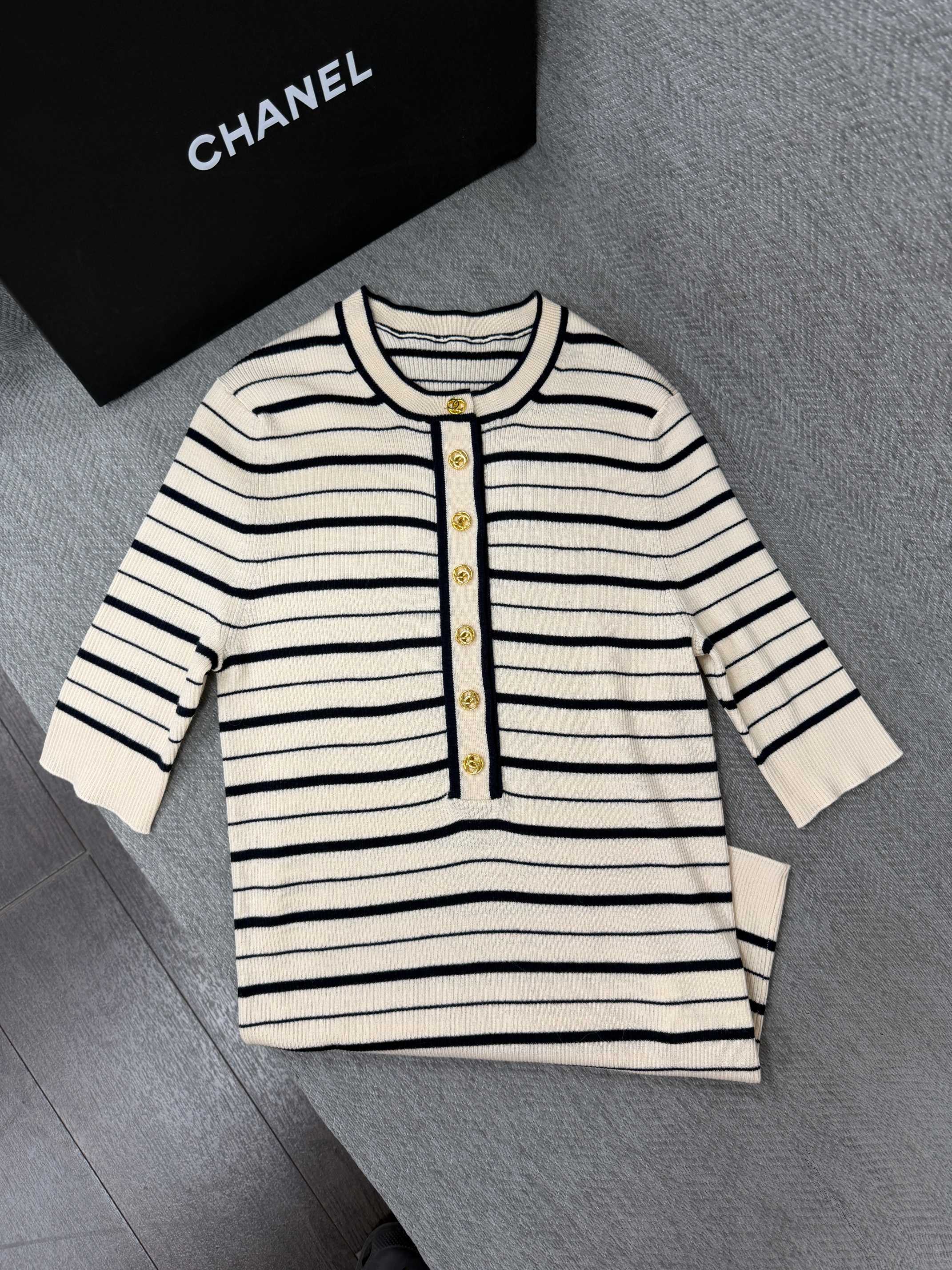 CC FW26 Striped Short-Sleeved Top Cream Black Cashmere Silk 414847