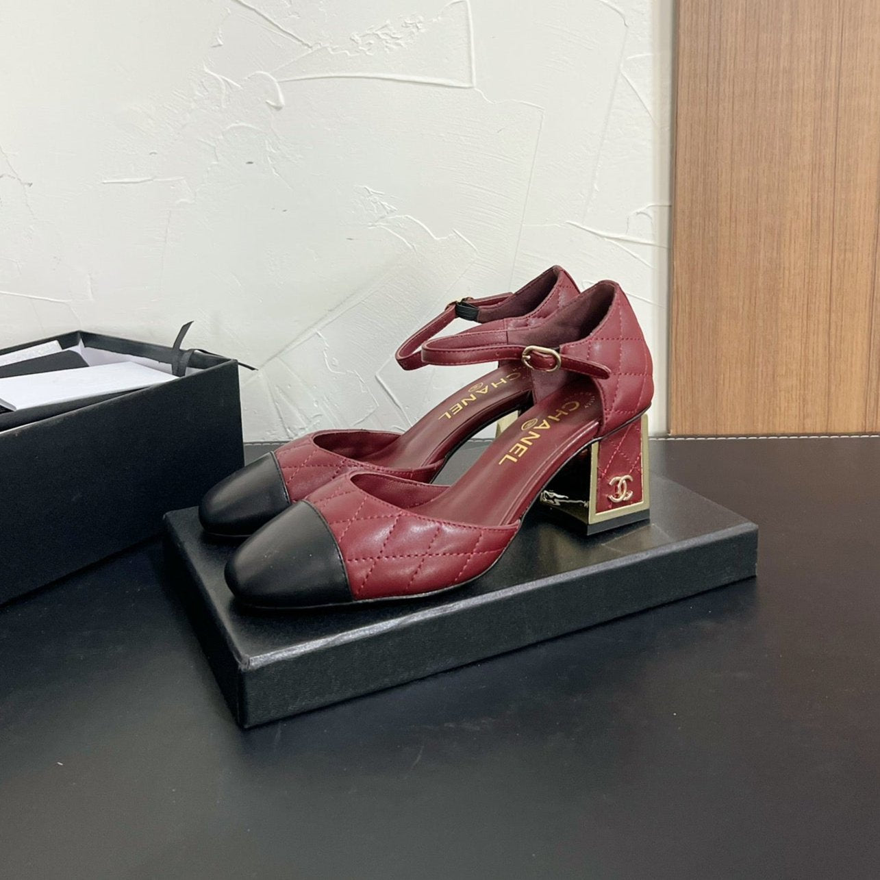 CC Mary Janes 55mm In Burgundy Mix Black Quilted Lambskin 949763