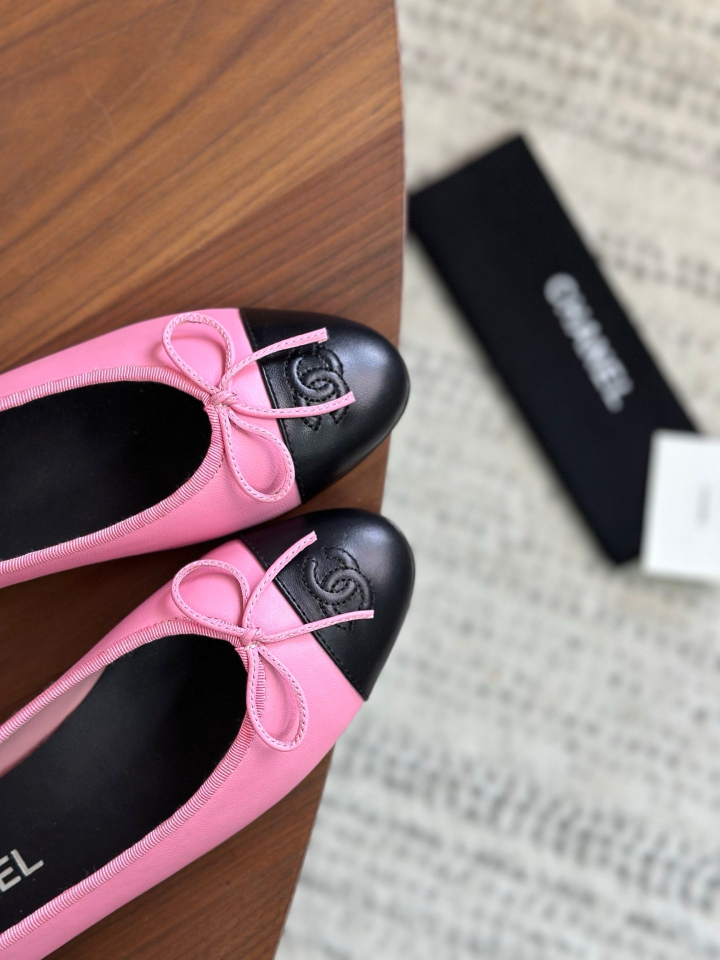 CC 26s Ballet Flat Pink Black Calfskin 938175