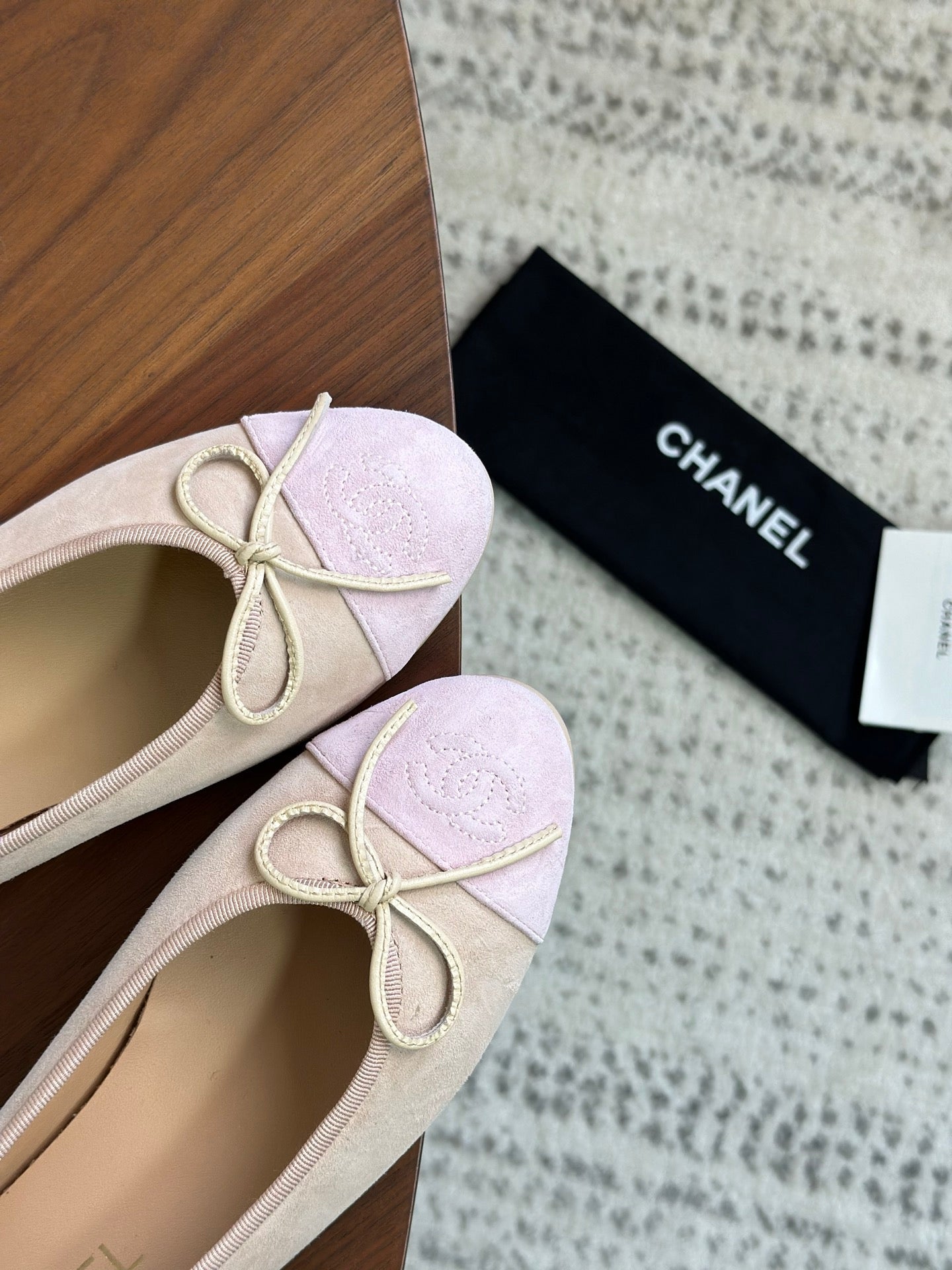 CC 26s Ballet Flat Muted Pink Suede 938182