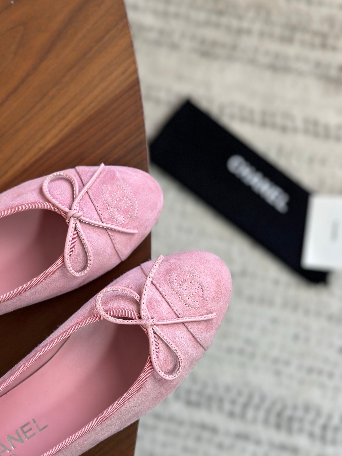 CC 26s Ballet Flat Light Pink Suede 938183