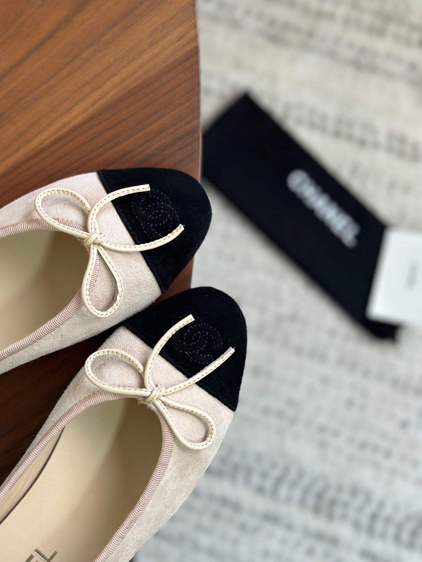 CC 26s Ballet Flat Black Khaki Suede 938185
