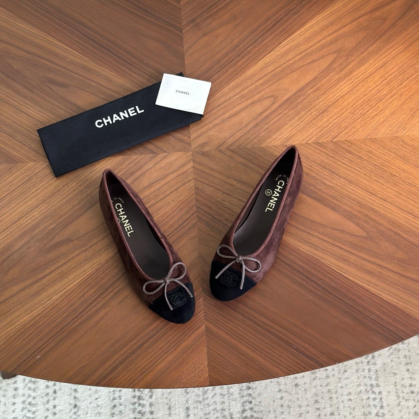 CC 26s Ballet Flat Black Coffee Suede 938189