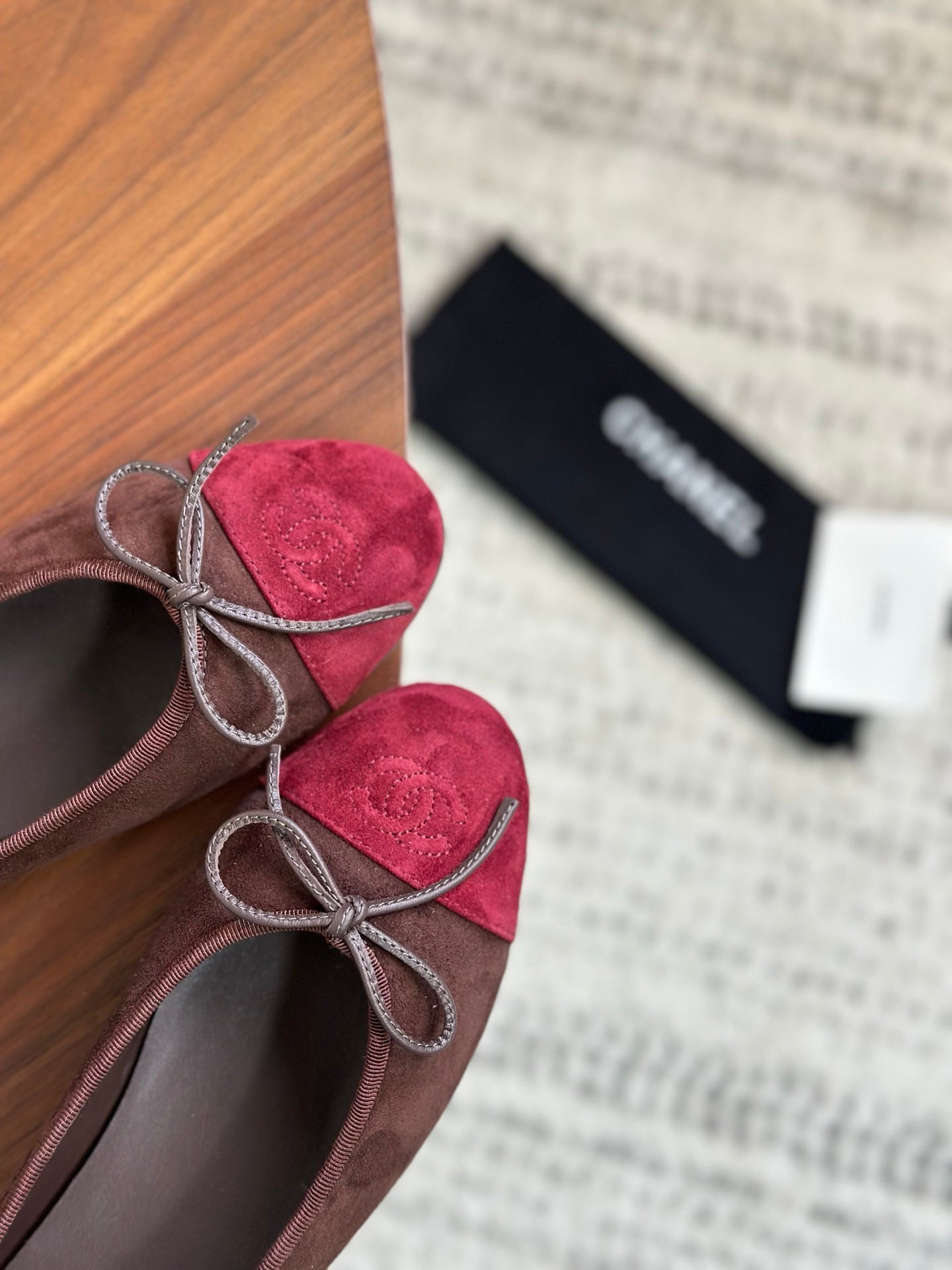 CC 26s Ballet Flat Red Coffee Suede 938190
