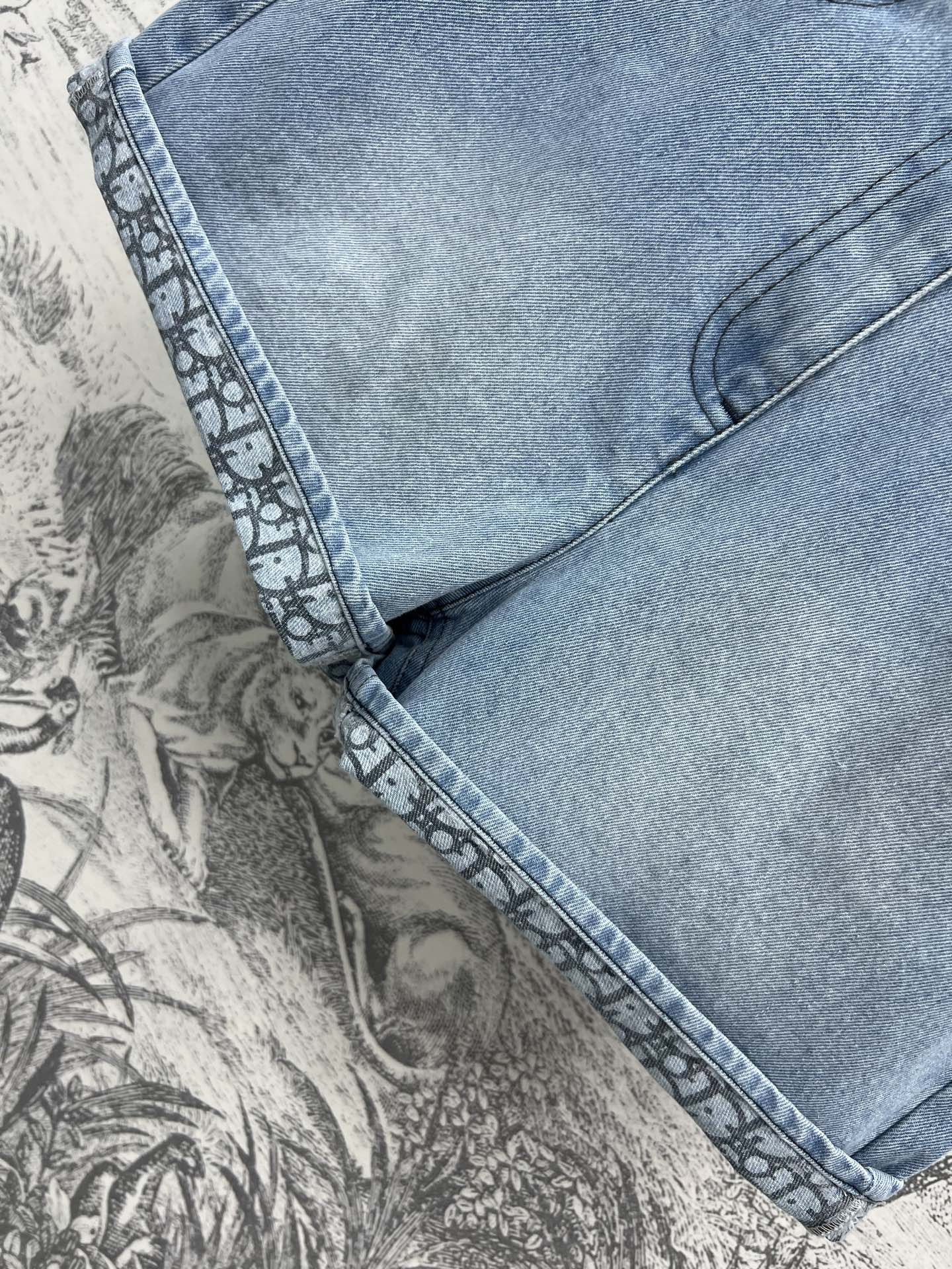 CD 25 Rolled Denim Short Light Blue Cotton