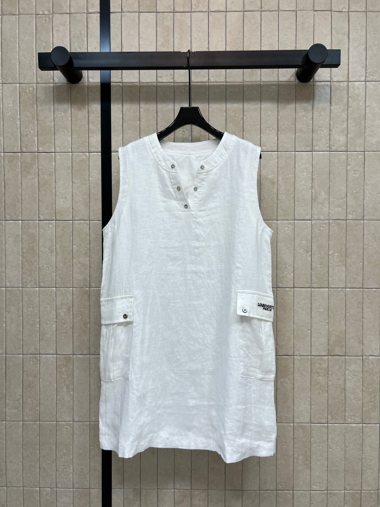LP 26s Sleeveless Dress White Linen 400721