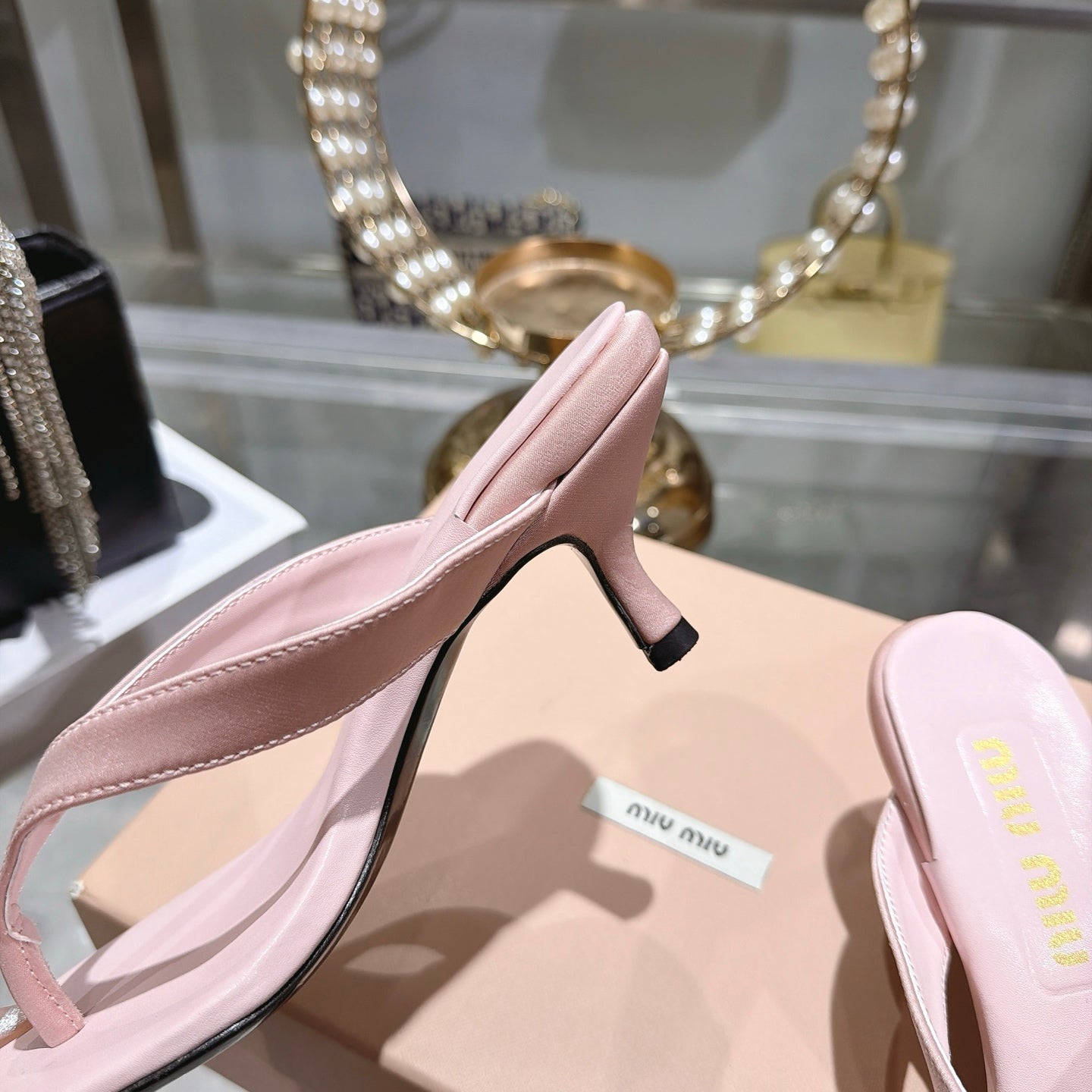 Miu 26s Thong Sandal 6.5cm Light Pink Satin Leather 951523