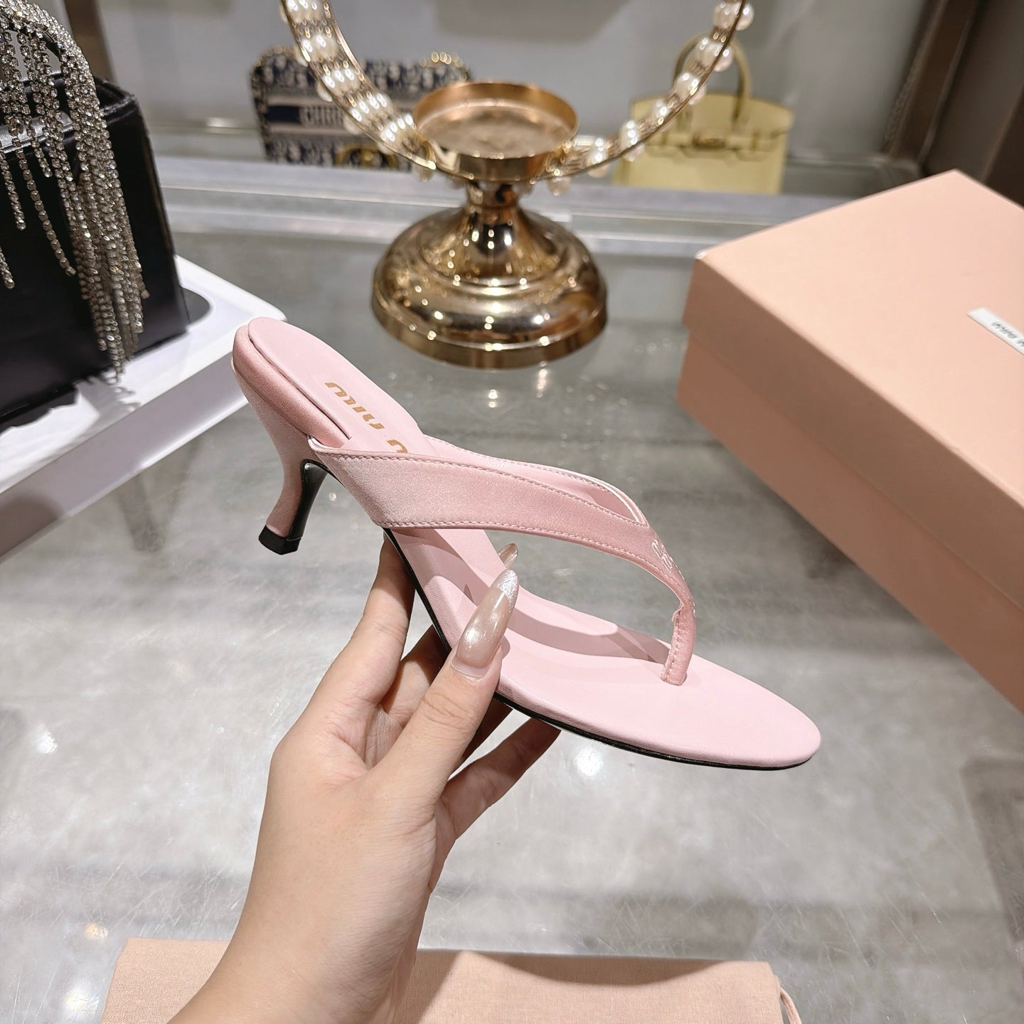 Miu 26s Thong Sandal 6.5cm Light Pink Satin Leather 951523