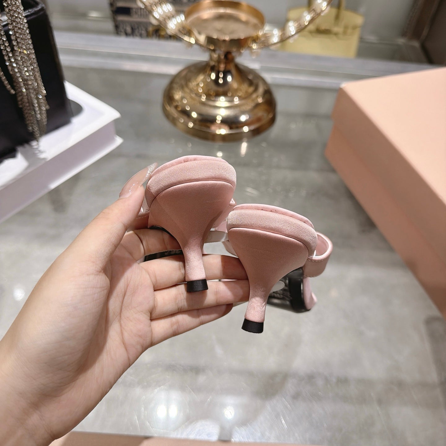 Miu 26s Thong Sandal 6.5cm Light Pink Satin Leather 951523