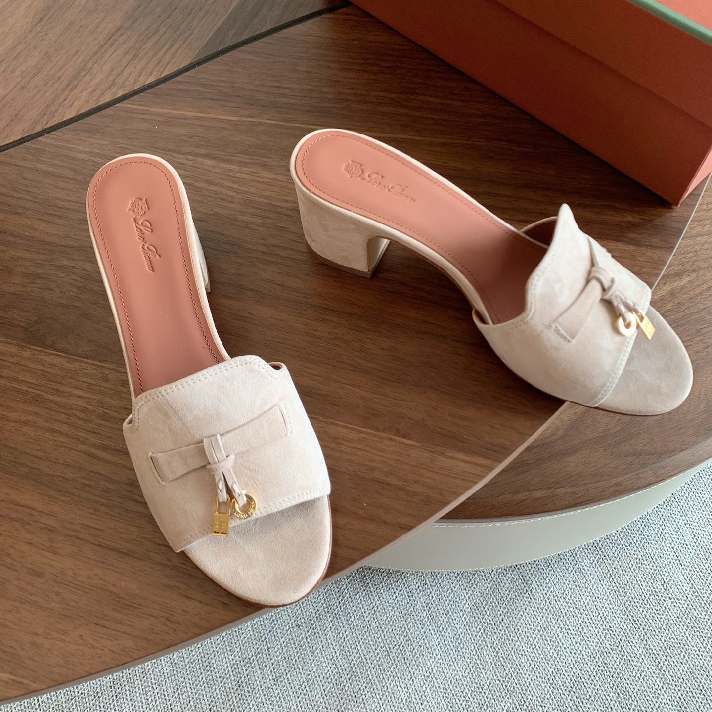 LP 26s Summer Mule Heels 60mm In Light Beige Suede Gold Hardware