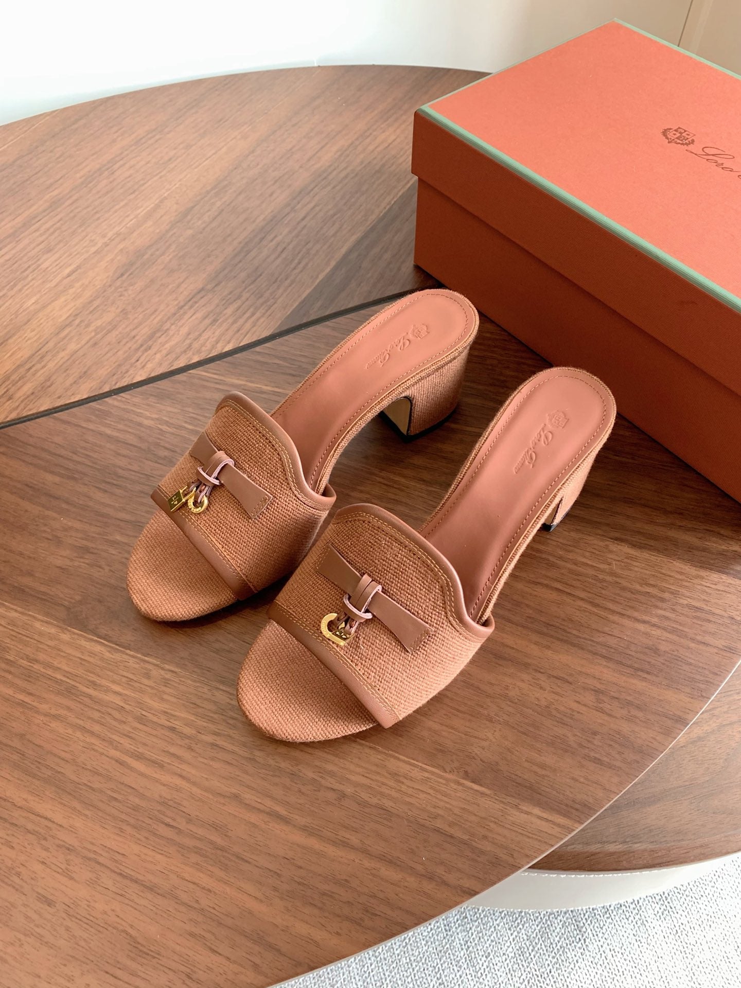 LP 26s Summer Mule Heels 60mm In Dusty Rose Brown Canvas And Calfskin