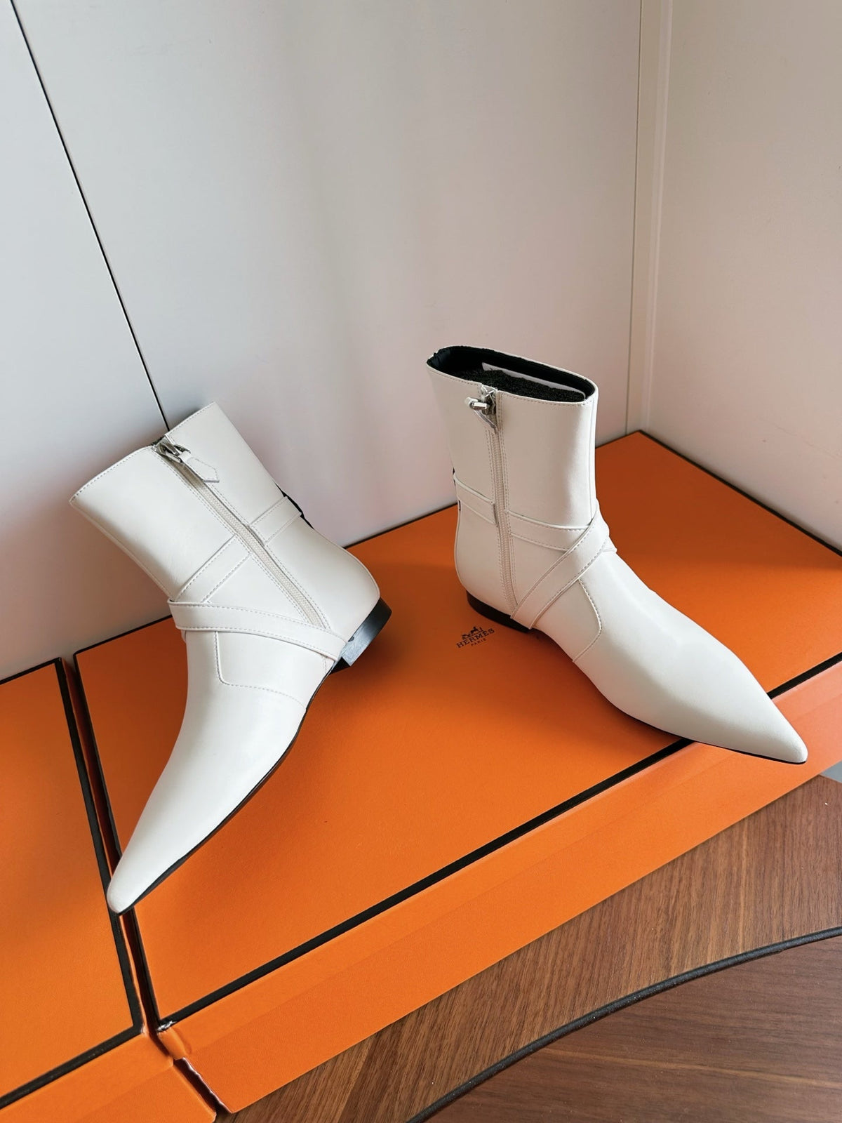 HM 26s Nice Ankle Boots 1.5cm White Leather 150729