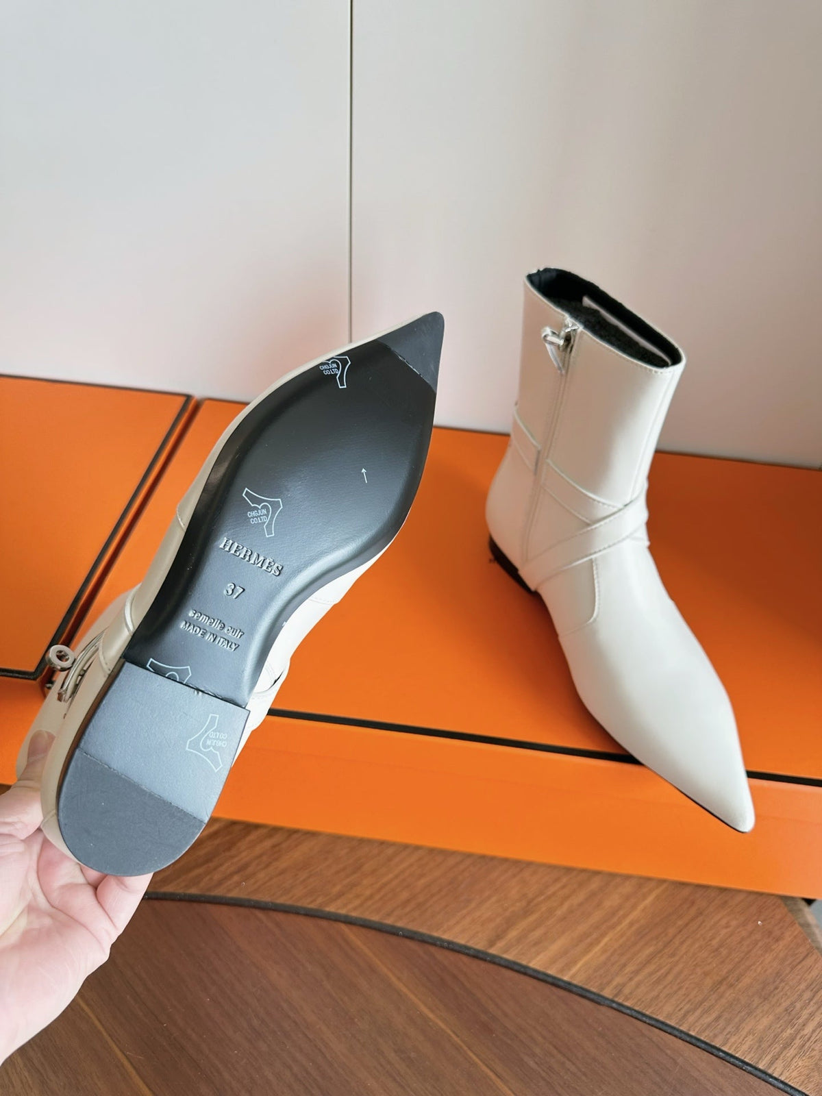 HM 26s Nice Ankle Boots 1.5cm White Leather 150729