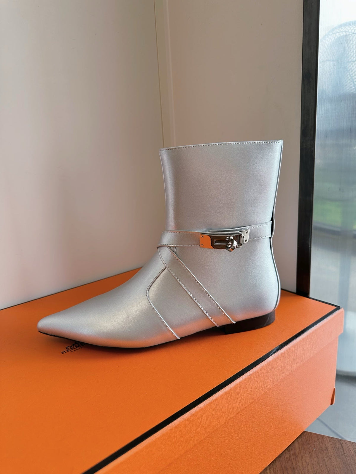 HM 26s Nice Ankle Boots 1.5cm Silver Leather 149078