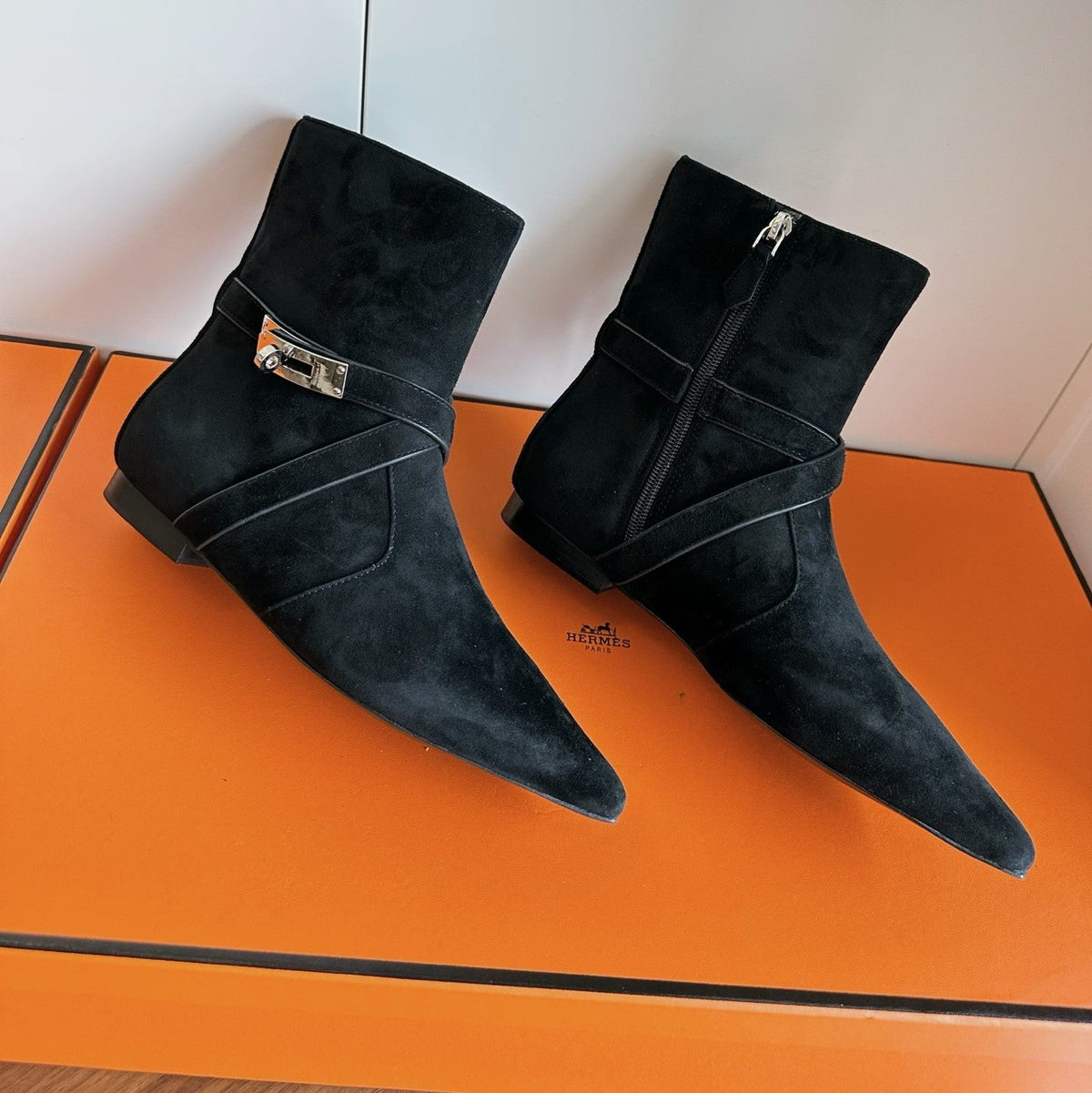 HM 26s Nice Ankle Boots 1.5cm Black Suede 149079