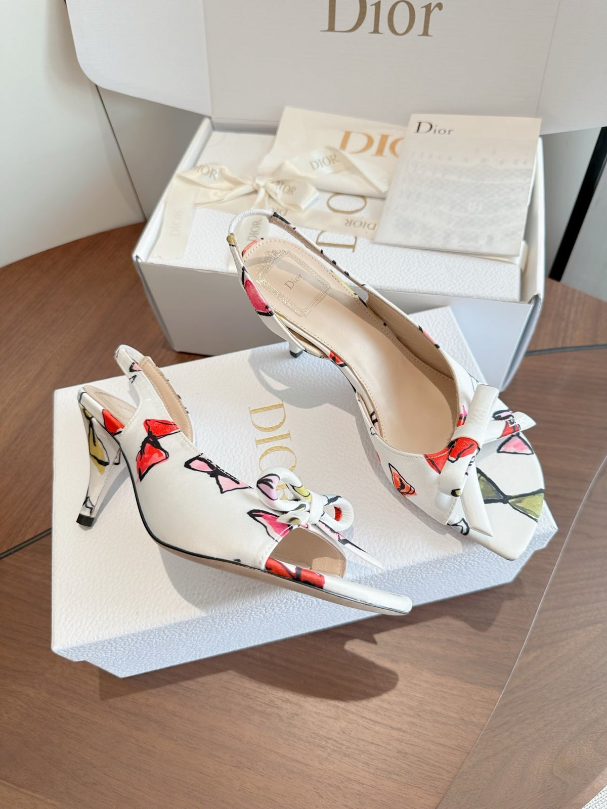 CD 26s J'Adior Slingback Sandals White Multicolor Bow Print Grosgrain 150510