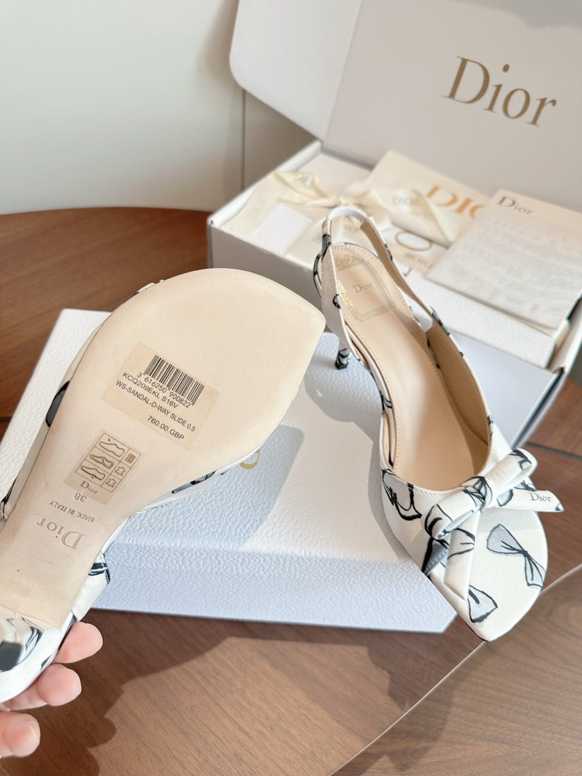 CD 26s J'Adior Slingback Sandals White Black Bow Print Grosgrain 150511