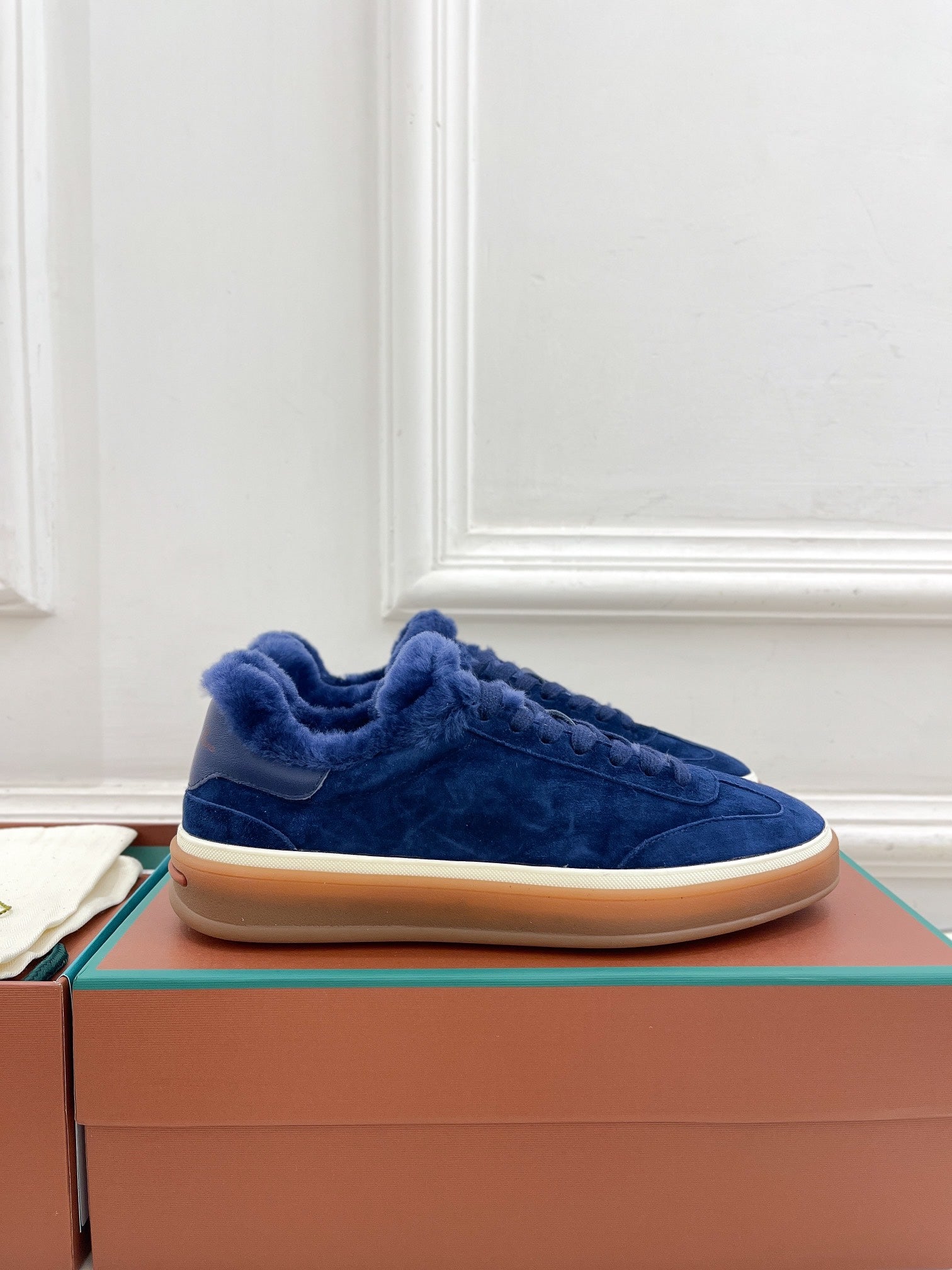 LP Tennis Walk Sneaker In Navy Blue Suede Lined With Wool Fleece 988268