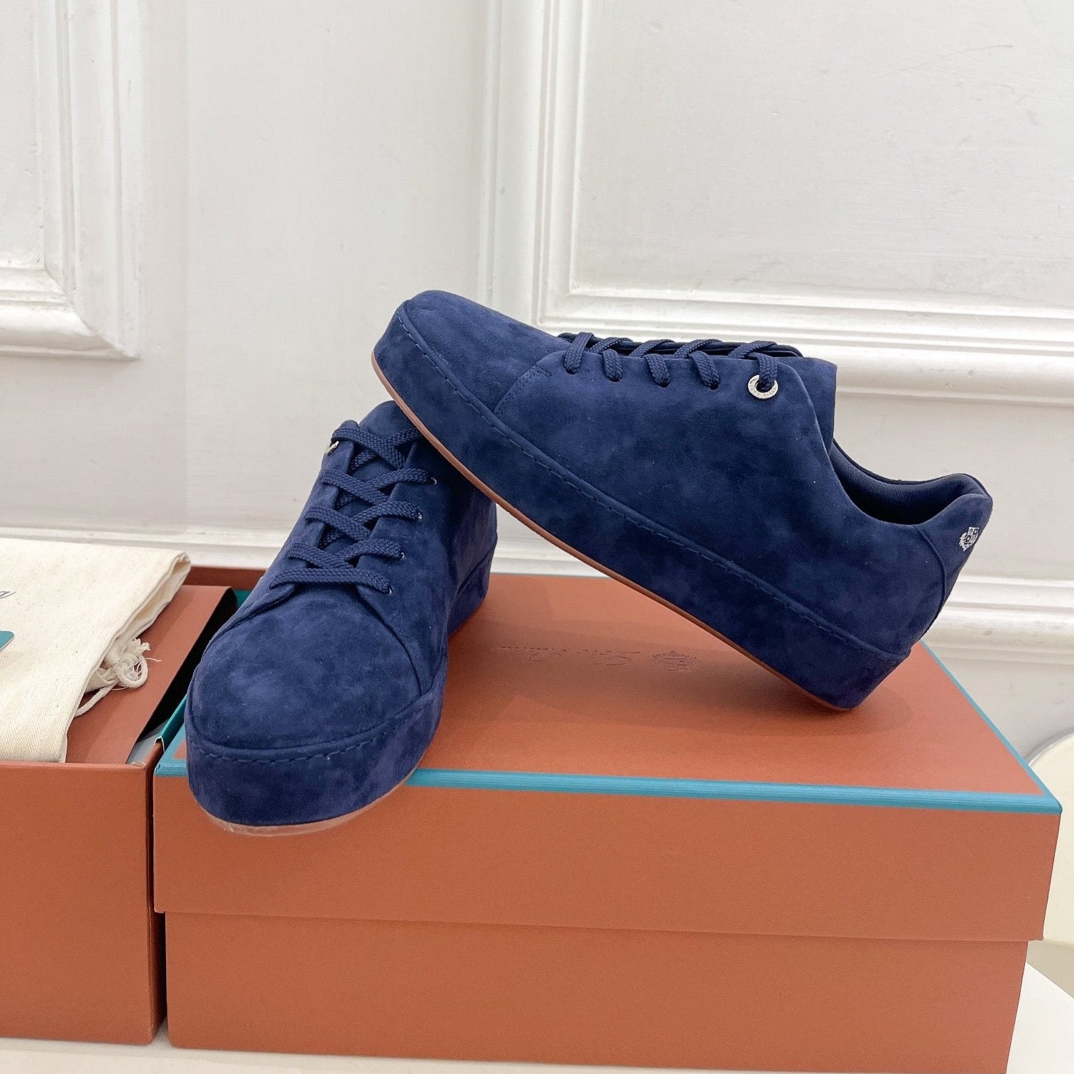 LP Nuage Sneaker In Navy Blue Suede 988285