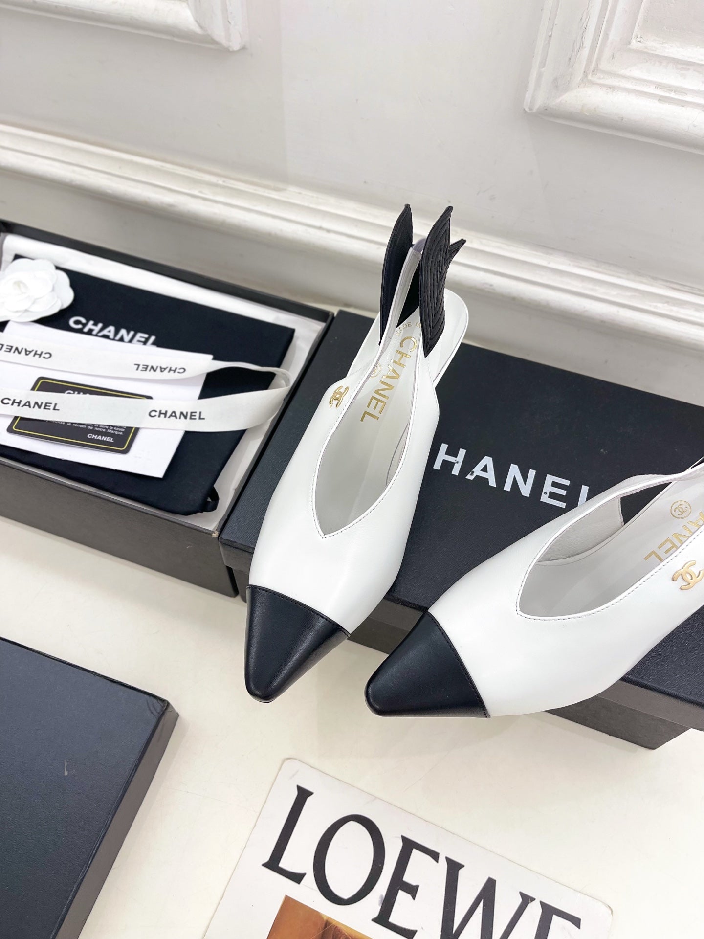 CC 26 SS Open-Back Sandals 7.5cm White Black Calfskin 586932