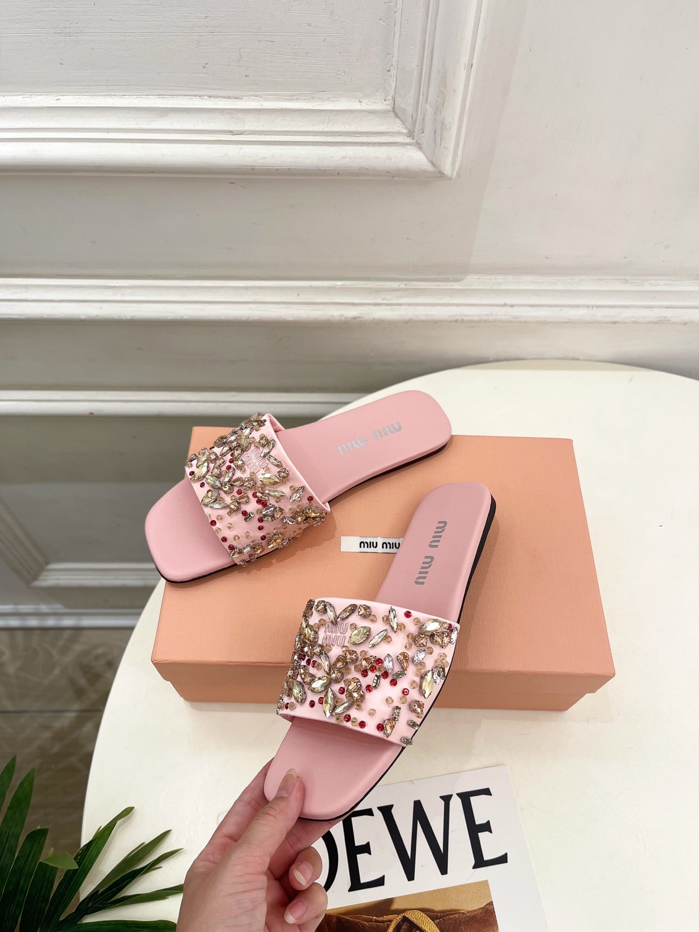 Miu 26s Rhinestone Flat Sandals Light Pink Sheepskin Silk 891871