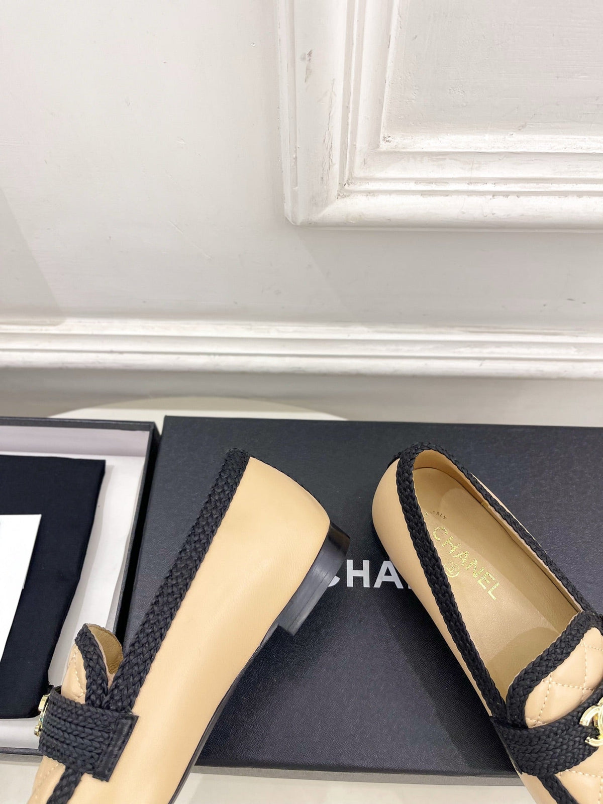 Chanel 26s Loafer Mules In Beige Lambskin And Black Fabric