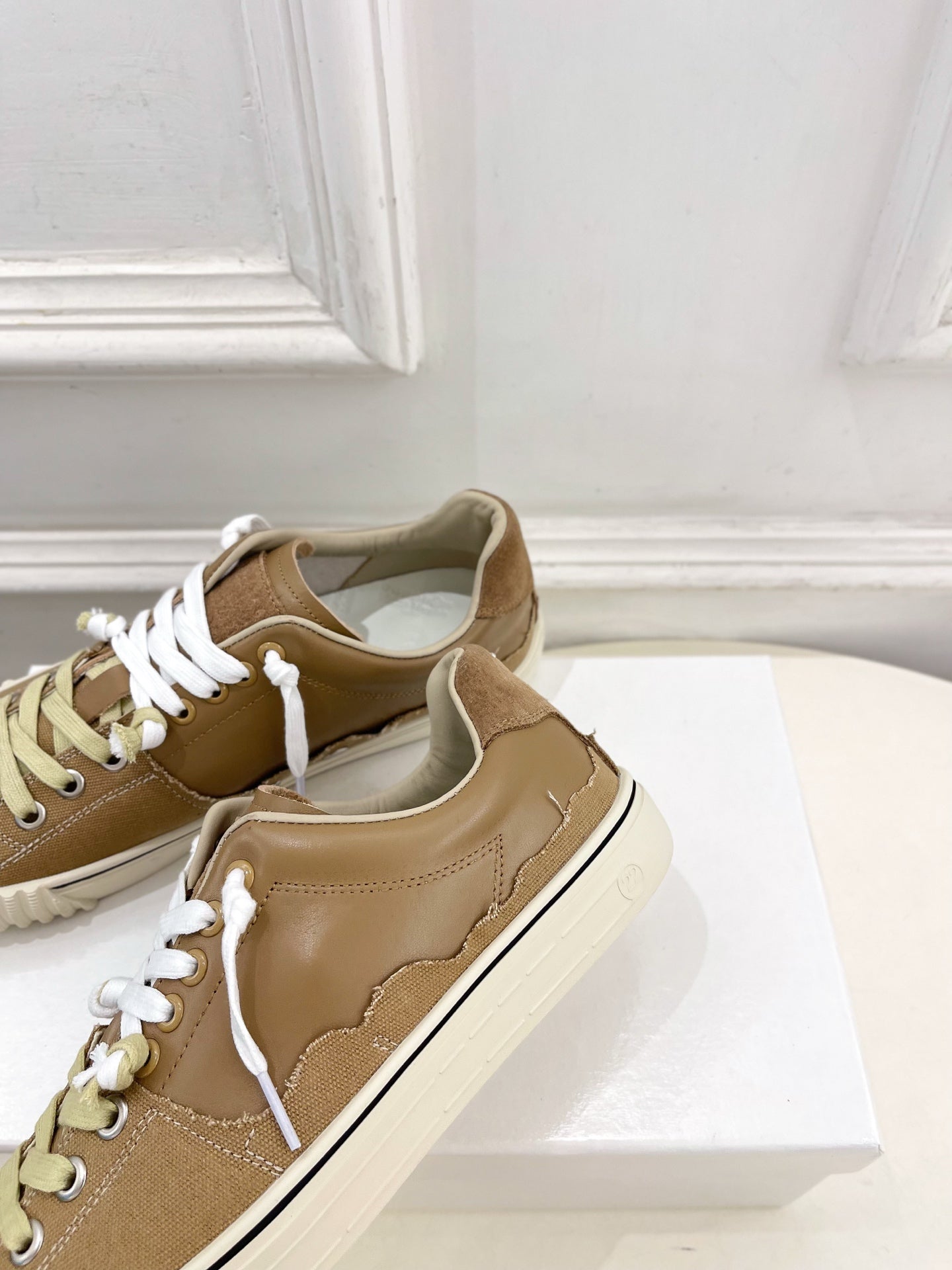 MM6 26s New Evolution Sneakers Brown Calfskin 947486