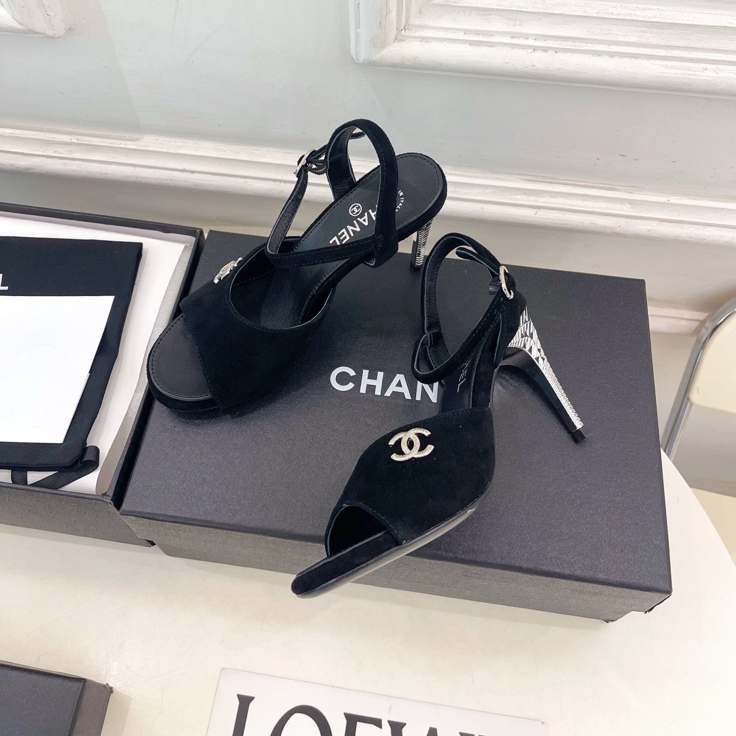 CC 26s Métiers d'Art Mary Jane Sandals 9cm Black Suede 946927