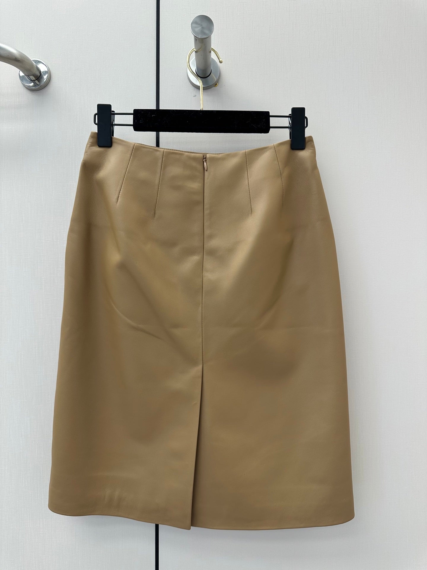 CC Pre ss2026 Skirt Beige Black Lambskin 400336