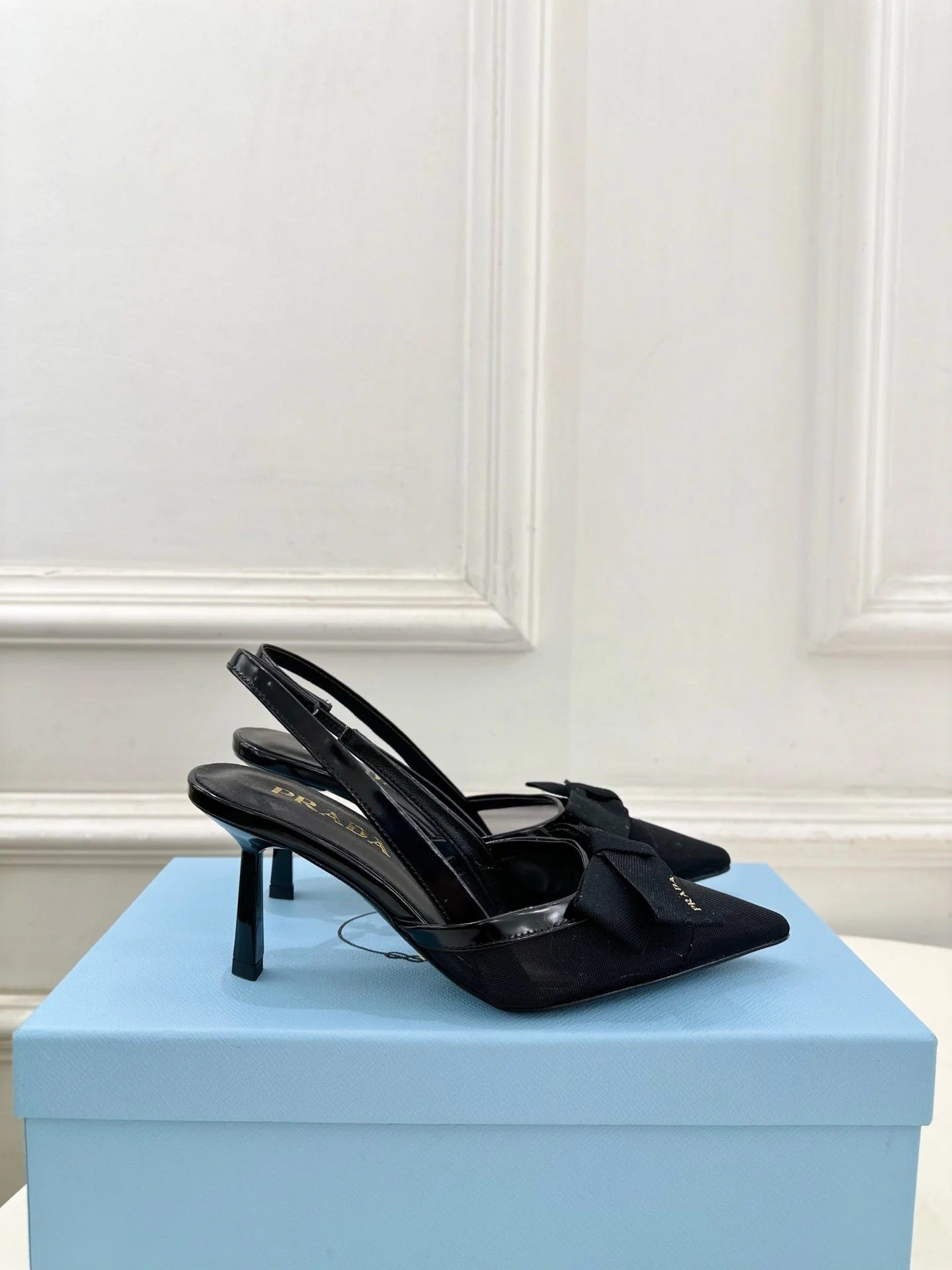 PRA 26S Pointed-Toe Slingback 75 Black Mesh Sheepskin 631961