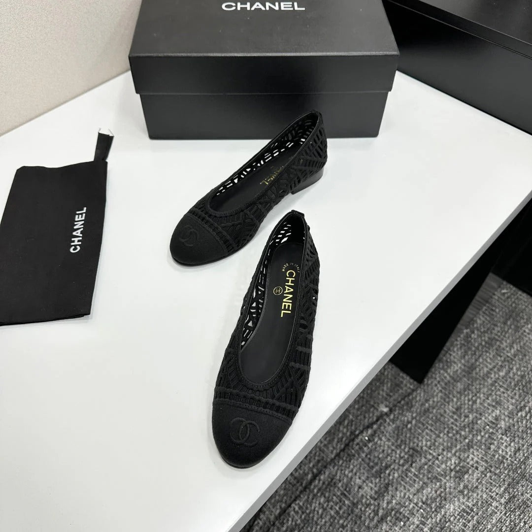 CC 26s Ballet Flats Black Canvas Leather 626301