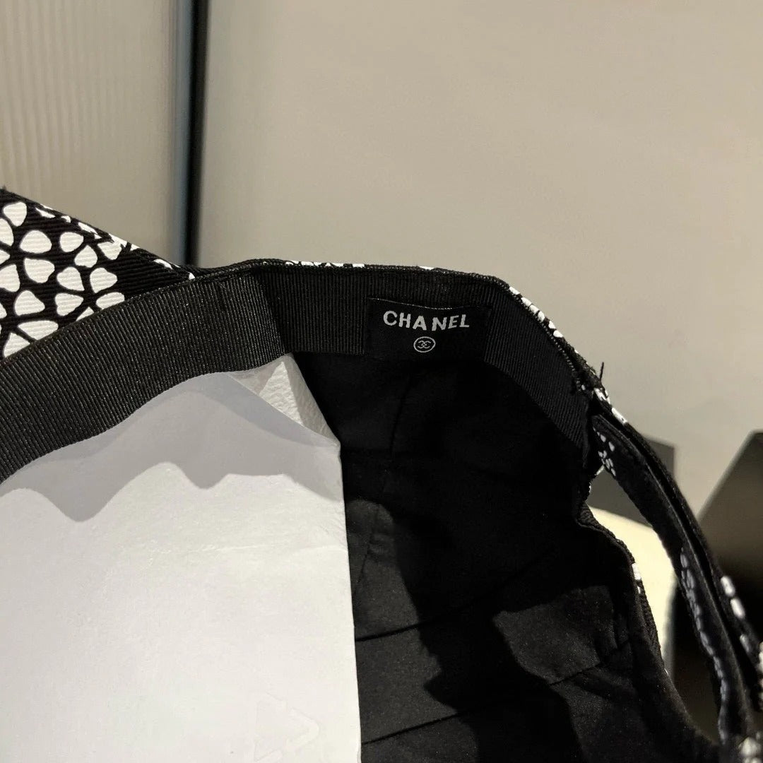 BASEBALL HAT BLACK PATTERN 674031