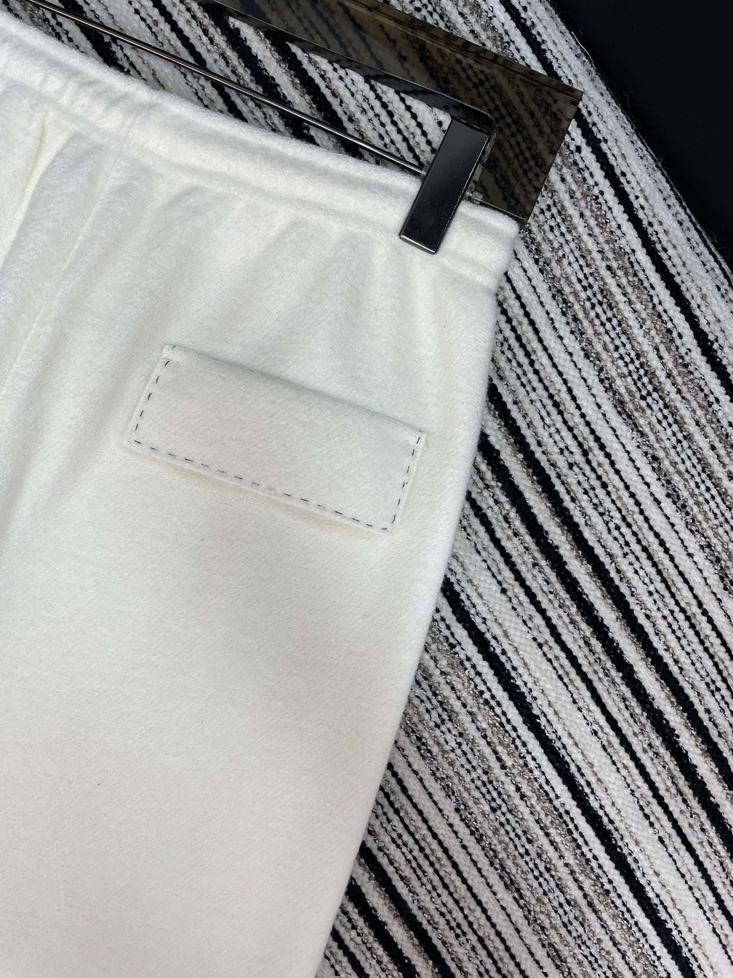 MIUMIU WIDE-LEG PANTS STYLE 653