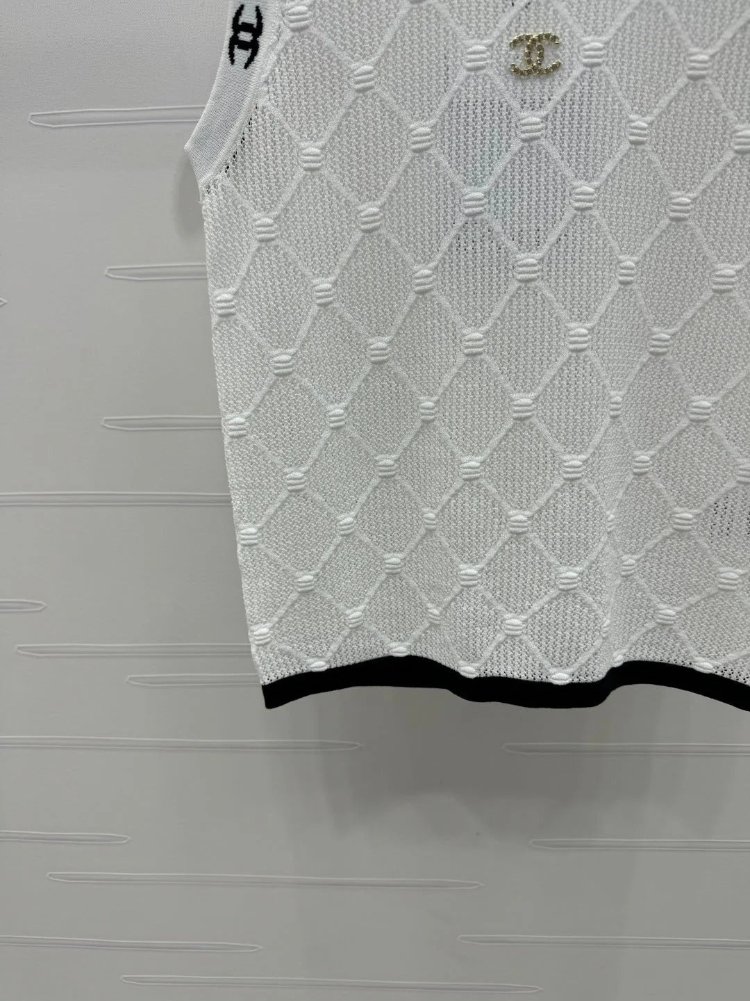 CHANEL SLEEVELESS TOP 269432