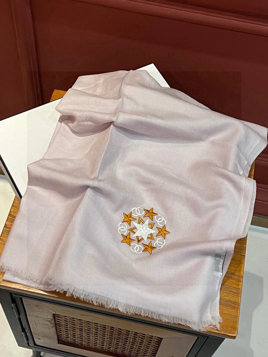 CHANEL 25S SCARF 200 IN CASHMERE WOOL 701966