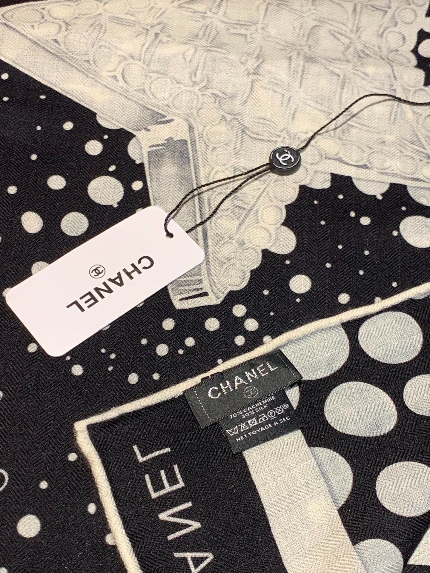 CHANEL 25S SCARF 140 CM IN CASHMERE SILK 941831