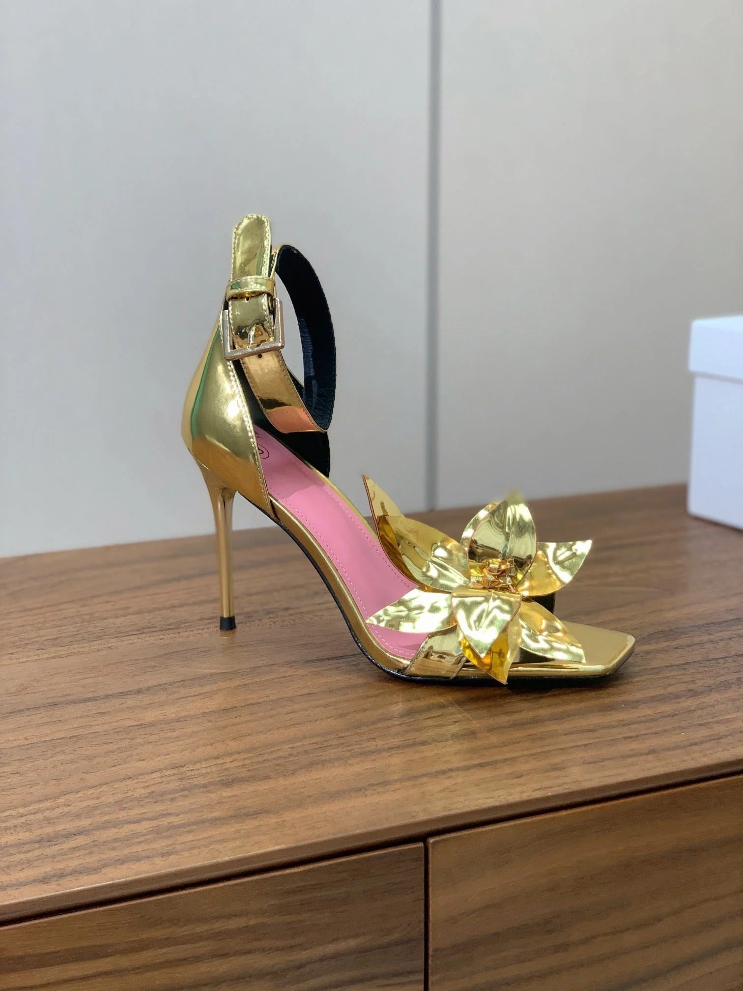 BALMAIN 25S RUBY GOLD HEELED SANDALS 95MM IN PATENT CALFSKIN