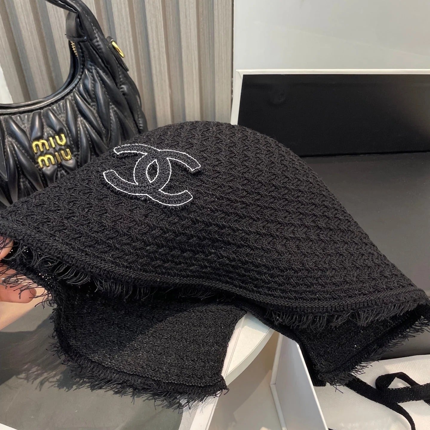 KNITTED BUCKET HAT BLACK 673882