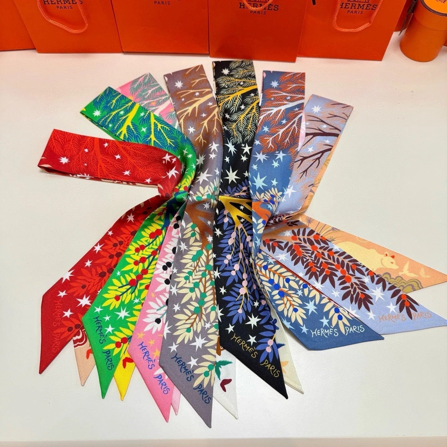 HERMES 25S SILK NECKERCHIEF 86 IN SILK 714356
