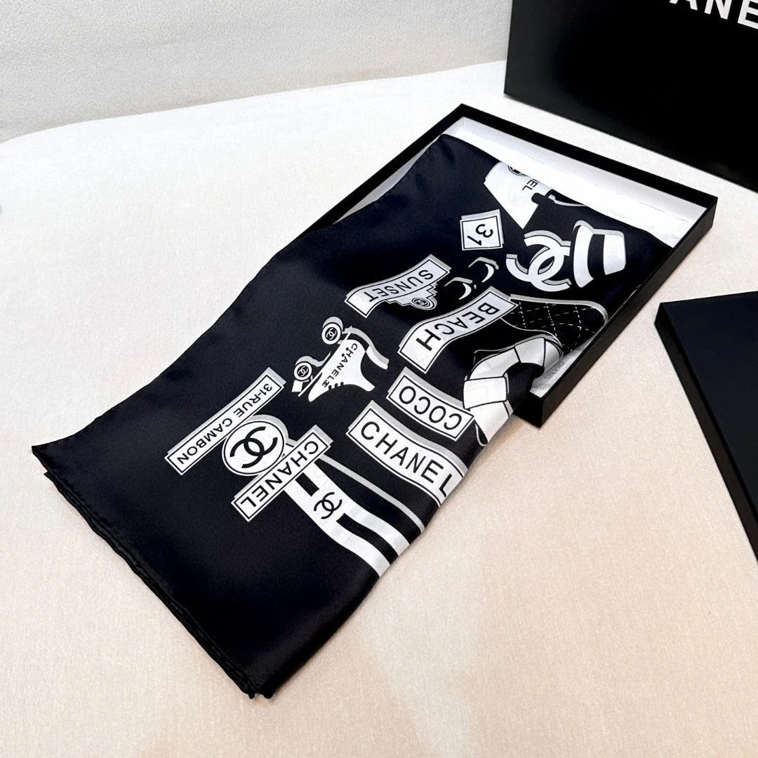 CHANEL 25S SCARF 90 IN SILK 729053