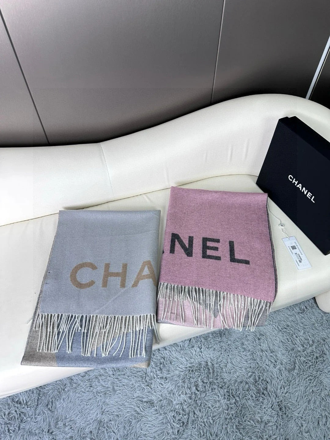 CHANEL 25S SCARF 180 IN CASHMERE 724825
