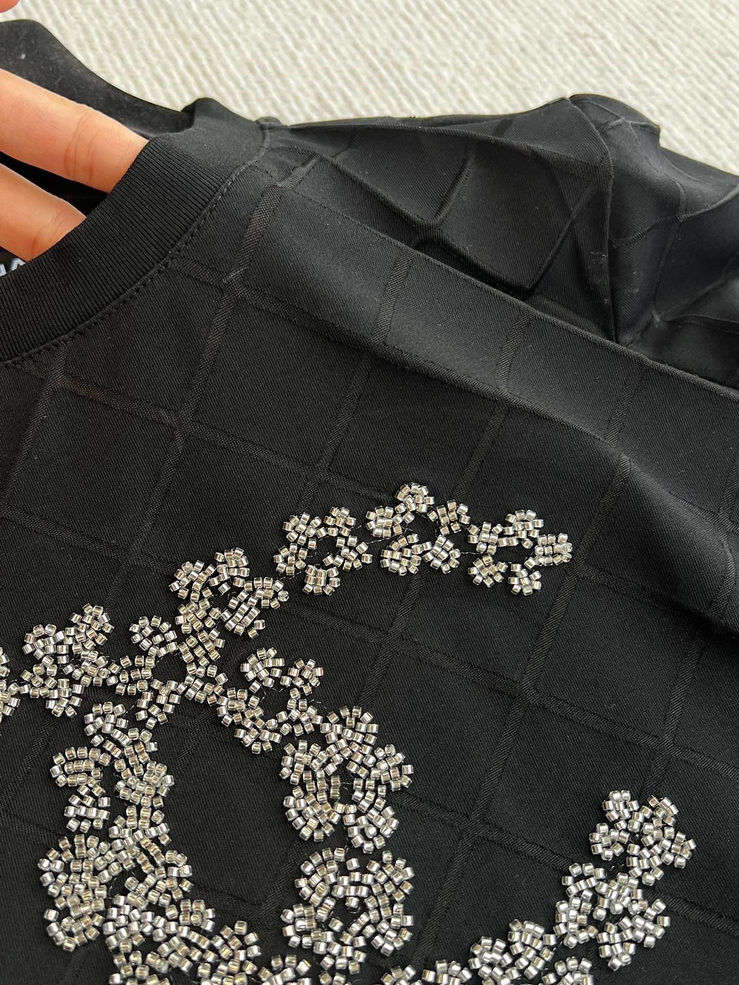 CHANEL BLACK SHORT-SLEEVE EMBELLISHED T-SHIRT
