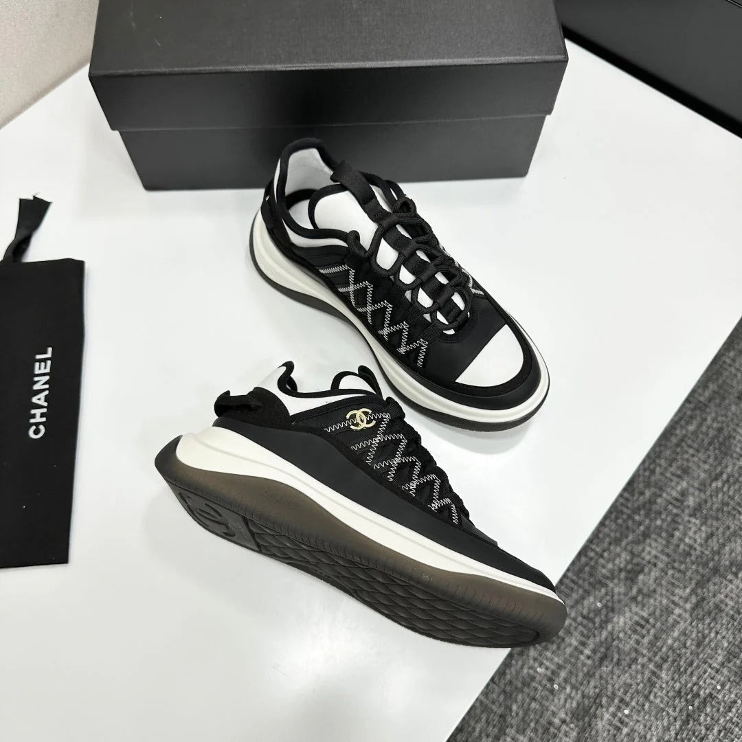 CC 26s Casual Sneakers Black Fabric Cowhide 626371