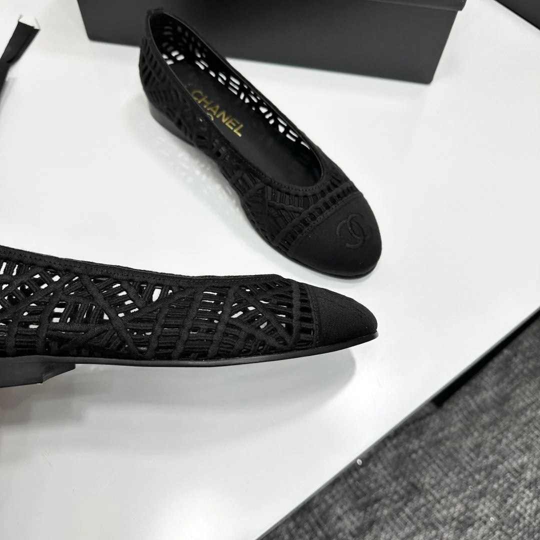 CC 26s Ballet Flats Black Canvas Leather 626301