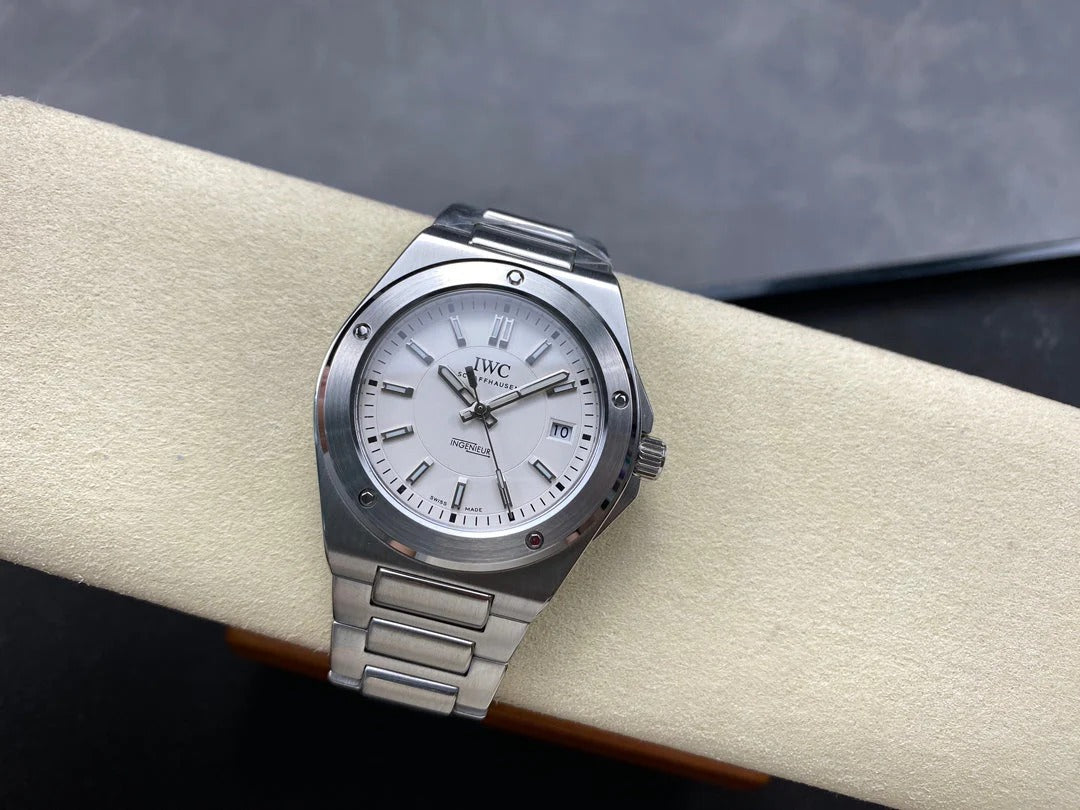 IWC Ingenieur 40mm White Dial Sliver White Numerals Steel Case