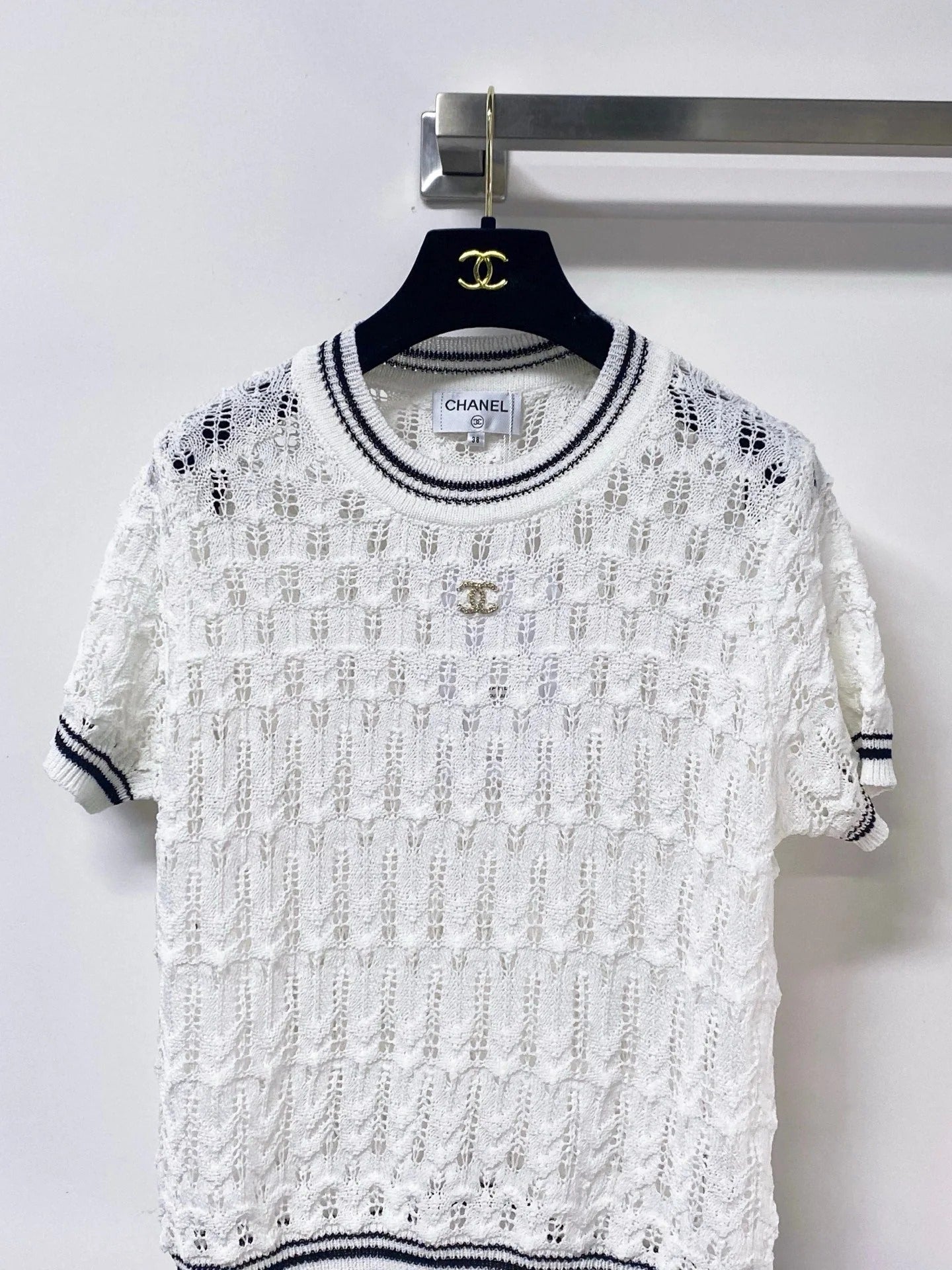 Chanel 2026 White And Black Wool Knit Vest 479935