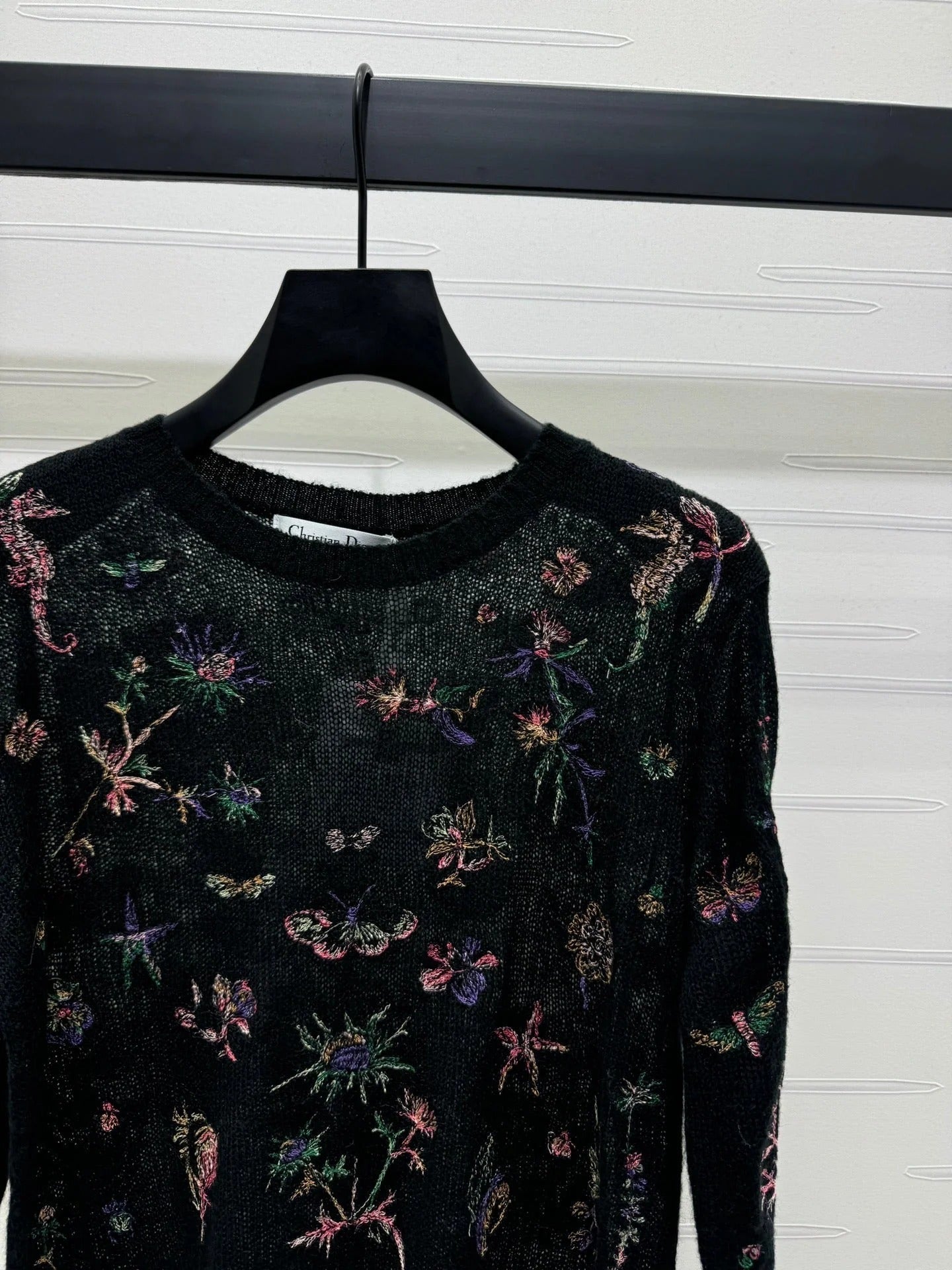 DIOR FLORAL EMBROIDERED KNITTED LONG-SLEEVE TOP 276695